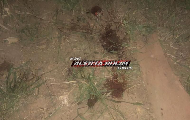 Homem é morto a pauladas e golpes de facão no Bairro Beira Rio, em Rolim de Moura Homem é morto a pauladas e golpes de facão no Bairro Beira Rio, em Rolim de Moura