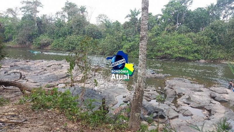 Barco bate em pedra e jovem de 18 anos morre afogado no rio Urupá, em Ji-Paraná