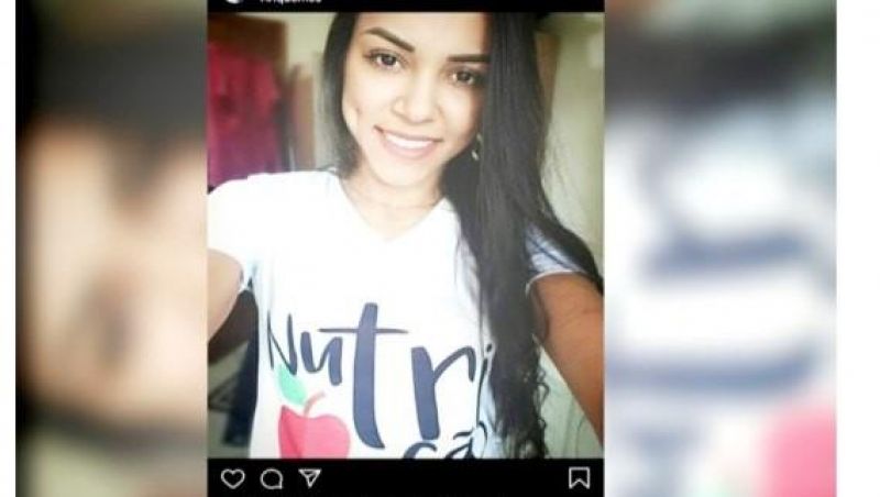 Namorado encontra jovem morta dentro de apartamento Namorado encontra jovem morta dentro de apartamento