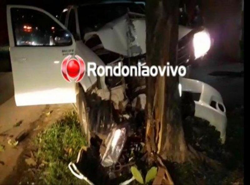 Motorista de Hilux tenta fugir da PM, atropela ciclista e bate contra árvore Motorista de Hilux tenta fugir da PM, atropela ciclista e bate contra árvore