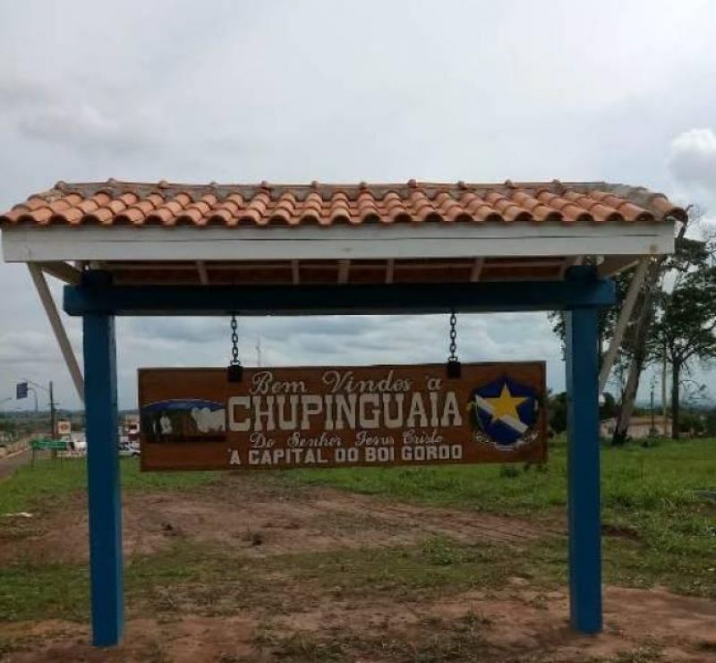 Moradora de Chupinguaia aciona a polícia após descobrir que está nomeada na prefeitura e alguém recebe seu salário há 7 meses