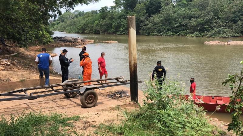 Bombeiros são acionados em possível afogamento nas águas do rio Jaru Bombeiros são acionados em possível afogamento nas águas do rio Jaru