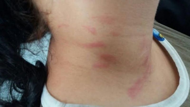 Esposa leva surra do marido por não mostrar mensagens no WhatsApp Esposa leva surra do marido por não mostrar mensagens no WhatsApp