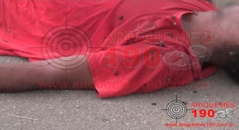 Homem é atendido em estado grave após levar mais 2 mil ferroadas de abelha em Ariquemes Homem é atendido em estado grave após levar mais 2 mil ferroadas de abelha em Ariquemes