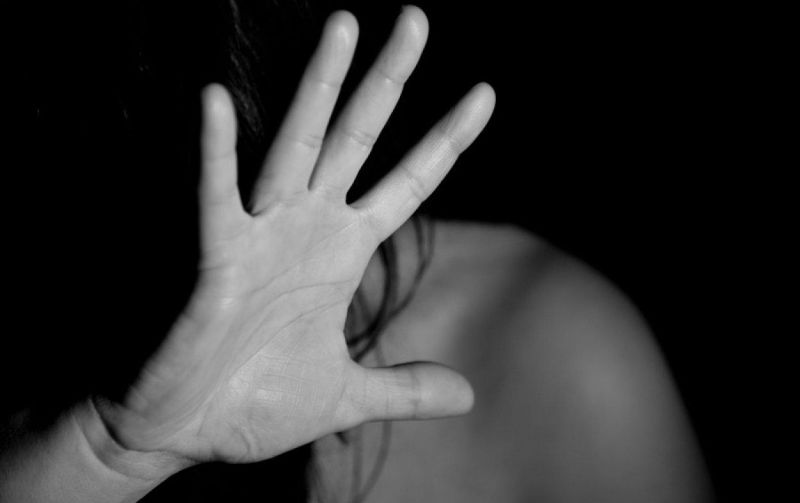 Armado com faca, homem invade casa e tenta estuprar mulher em Vilhena Armado com faca, homem invade casa e tenta estuprar mulher em Vilhena