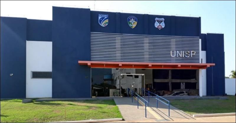 Menor de 12 anos foge de casa e é flagrada com garoto de 18 só de cueca em Jaru Menor de 12 anos foge de casa e é flagrada com garoto de 18 só de cueca em Jaru