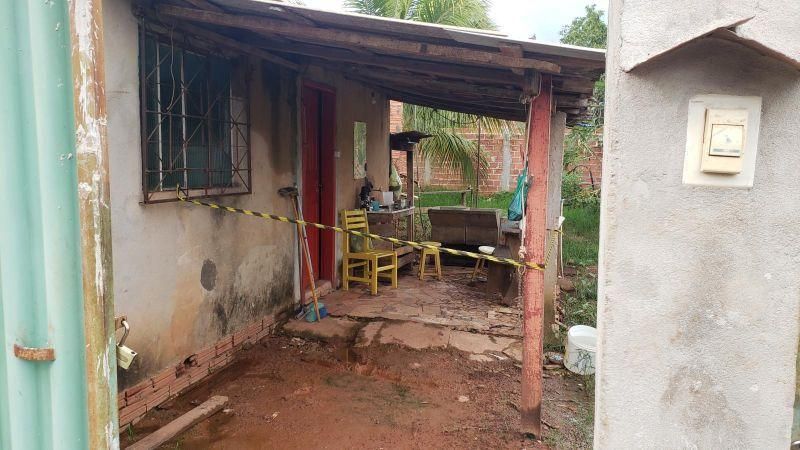 Atualizada: Homem é encontrado morto dentro de casa no Beira Rio, em Rolim de Moura