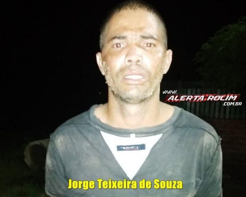 Suspeito é preso pela PM tentando jogar drogas e aparelhos celulares dentro de unidade prisional em Rolim de Moura Suspeito é preso pela PM tentando jogar drogas e aparelhos celulares dentro de unidade prisional em Rolim de Moura