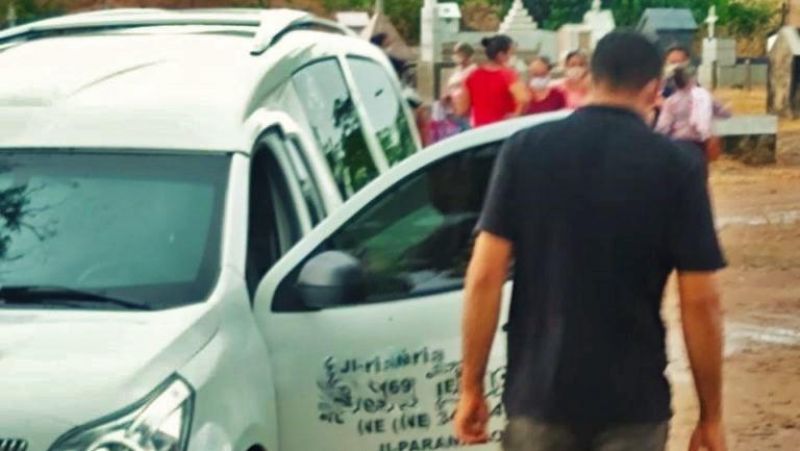 Funerária esquece corpo em hospital de Ji-Paraná e segue para cemitério de Tarilândia com caixão vazio Funerária esquece corpo em hospital de Ji-Paraná e segue para cemitério de Tarilândia com caixão vazio