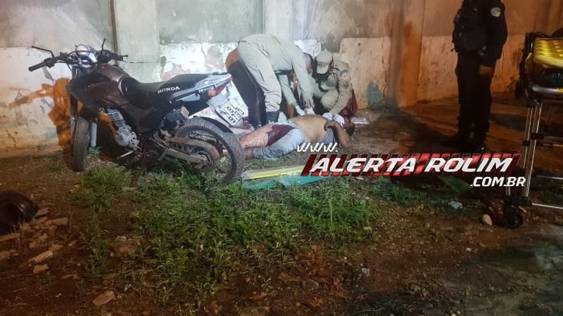 Rolim de Moura: Homem é atingido por disparo de arma de fogo na perna Rolim de Moura: Homem é atingido por disparo de arma de fogo na perna