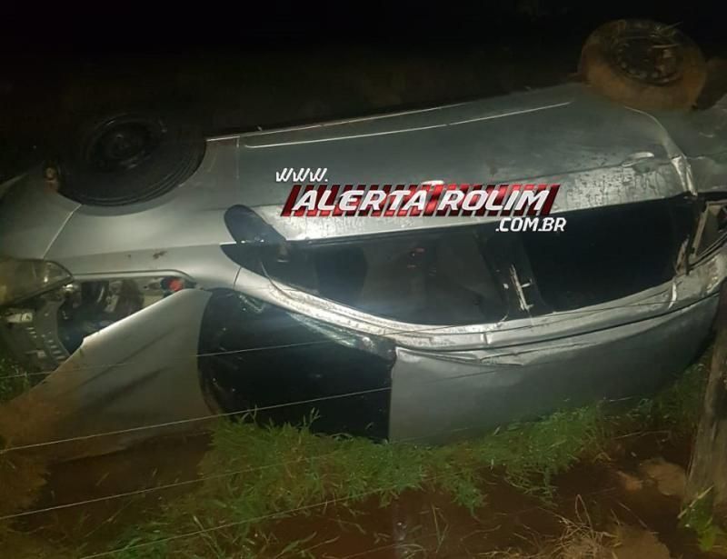 Novo Horizonte: Após capotar carro na RO-010, condutor sai para pedir ajuda e se perde, sendo localizado momentos depois pela PM e Bombeiros Novo Horizonte: Após capotar carro na RO-010, condutor sai para pedir ajuda e se perde, sendo localizado momentos depois pela PM e Bombeiros