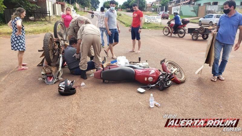 Dois motociclistas ficam feridos após colisão entre motos no Bairro Industrial em Rolim de Moura Dois motociclistas ficam feridos após colisão entre motos no Bairro Industrial em Rolim de Moura