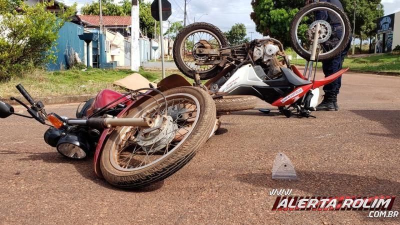 Dois motociclistas ficam feridos após colisão entre motos no Bairro Industrial em Rolim de Moura Dois motociclistas ficam feridos após colisão entre motos no Bairro Industrial em Rolim de Moura