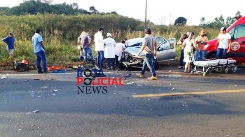 Grave acidente deixa três vítimas feridas na BR-364 em Vilhena Grave acidente deixa três vítimas feridas na BR-364 em Vilhena