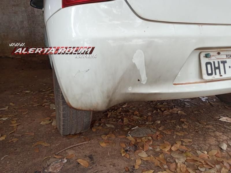 Coquetel molotov foi arremessado contra o prédio da vigilância sanitária durante a madrugada em Rolim de Moura Coquetel molotov foi arremessado contra o prédio da vigilância sanitária durante a madrugada em Rolim de Moura