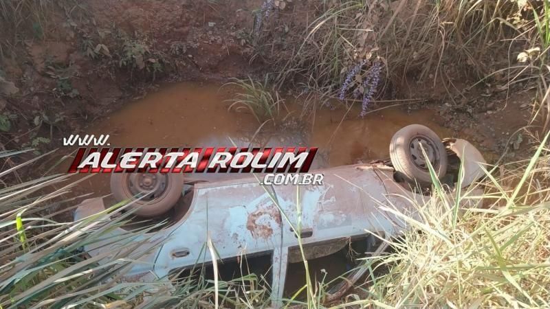 Rolim de Moura: Motorista morre após cair com carro em córrego da linha 172
