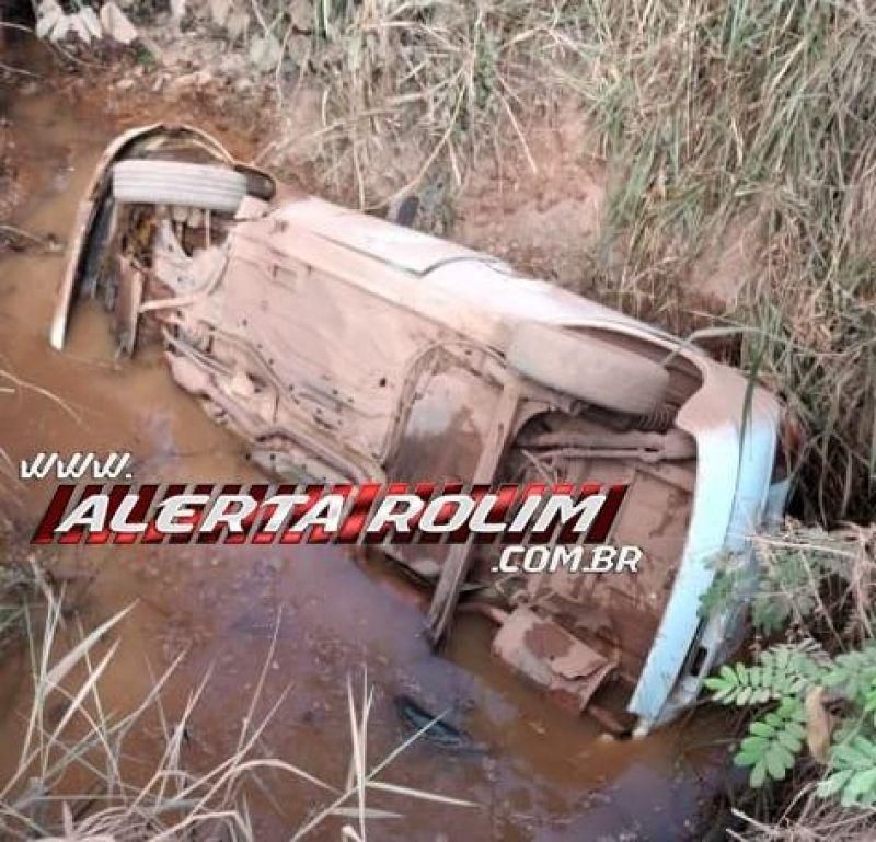 Rolim de Moura: Motorista morre após cair com carro em córrego da linha 172