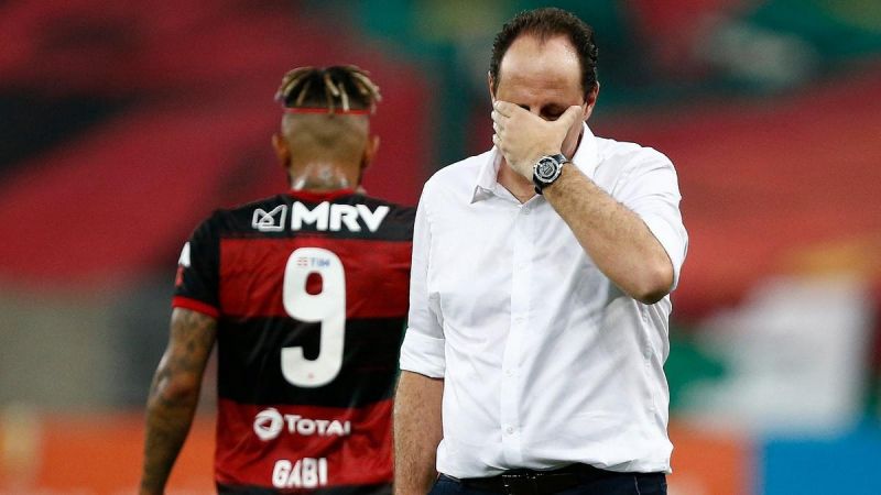 Flamengo anuncia na madrugada a demissão de Rogério Ceni