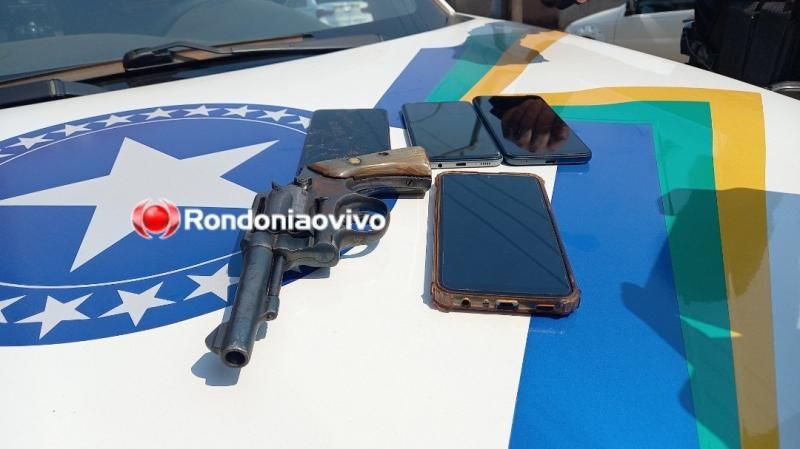 Sargento à paisana troca tiros com assaltantes e um acaba baleado Sargento à paisana troca tiros com assaltantes e um acaba baleado