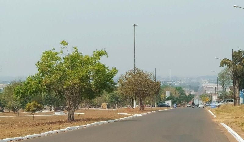 Queimadas deixam cidades de Rondônia encobertas de fumaça Queimadas deixam cidades de Rondônia encobertas de fumaça