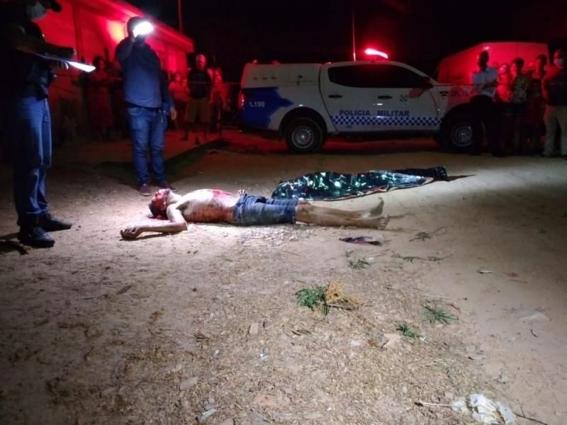 Ex-presidiário é executado a tiros logo após sair de ‘inferninho’, em Ji-Paraná Ex-presidiário é executado a tiros logo após sair de ‘inferninho’, em Ji-Paraná