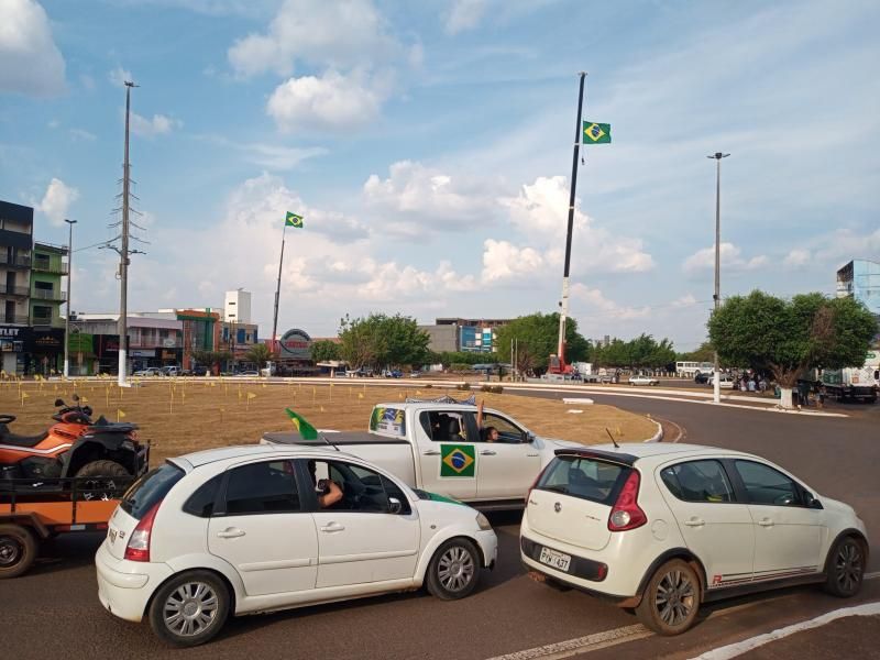 Manifestações pró-Bolsonaro são registradas em Rolim de Moura nesta terça-feira (07) Manifestações pró-Bolsonaro são registradas em Rolim de Moura nesta terça-feira (07)