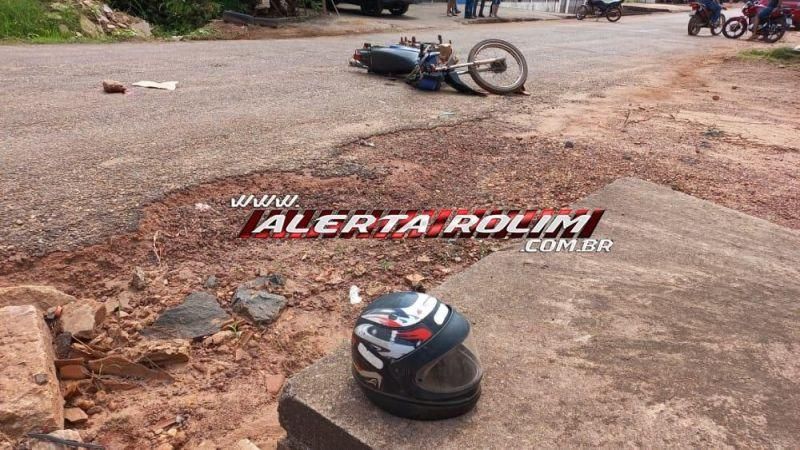 Rolim de Moura: Motociclista é encaminhado a Cacoal após colidir na traseira de caminhonete saindo da garagem e bater cabeça no chão Rolim de Moura: Motociclista é encaminhado a Cacoal após colidir na traseira de caminhonete saindo da garagem e bater cabeça no chão