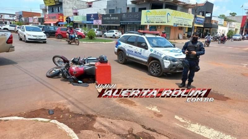 Entregador fica ferido após colisão entre motos em Rolim de Moura Entregador fica ferido após colisão entre motos em Rolim de Moura