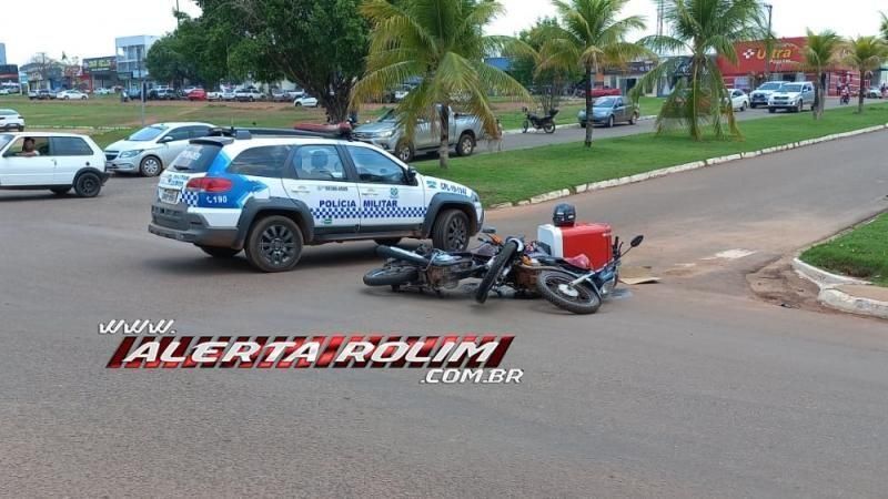 Entregador fica ferido após colisão entre motos em Rolim de Moura Entregador fica ferido após colisão entre motos em Rolim de Moura
