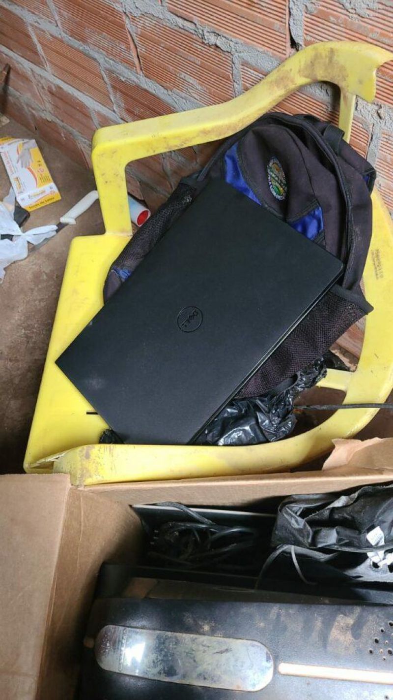 Caminhonetes furtadas do Idaron de São Francisco são recuperadas em Seringueiras e Rolim de Moura Caminhonetes furtadas do Idaron de São Francisco são recuperadas em Seringueiras e Rolim de Moura