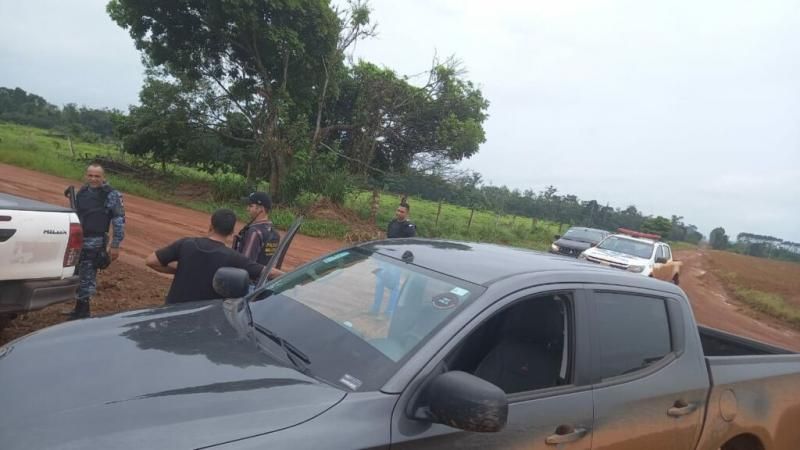 Caminhonetes furtadas do Idaron de São Francisco são recuperadas em Seringueiras e Rolim de Moura Caminhonetes furtadas do Idaron de São Francisco são recuperadas em Seringueiras e Rolim de Moura