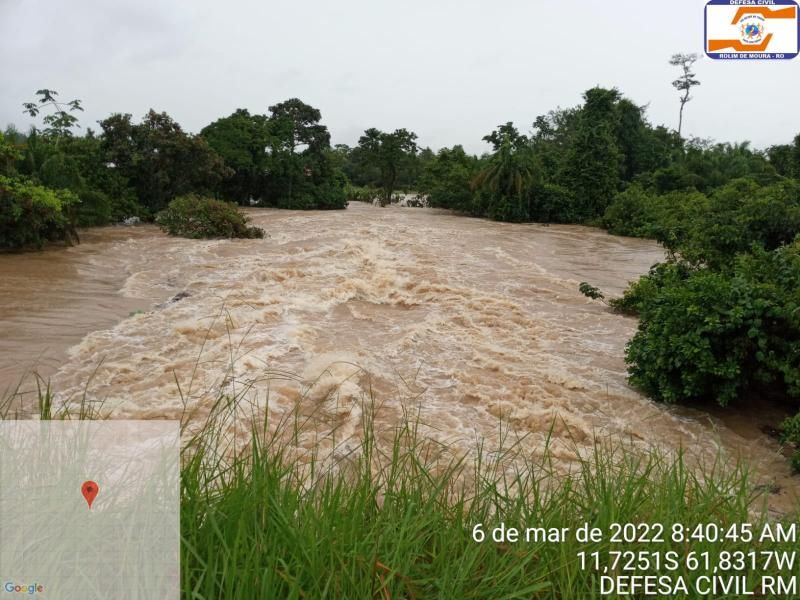 Forte chuvas deste fim de semana comprometeram pontes e bueiros, em Rolim de Moura Forte chuvas deste fim de semana comprometeram pontes e bueiros, em Rolim de Moura