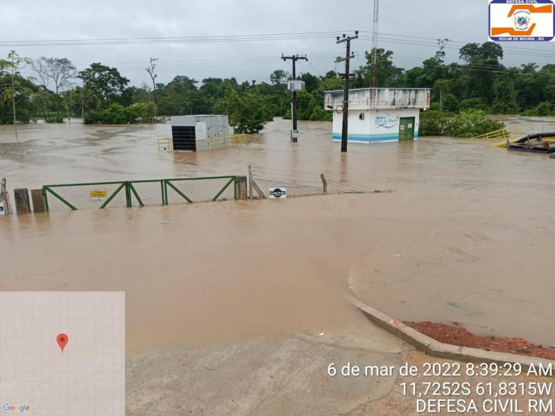 Forte chuvas deste fim de semana comprometeram pontes e bueiros, em Rolim de Moura Forte chuvas deste fim de semana comprometeram pontes e bueiros, em Rolim de Moura