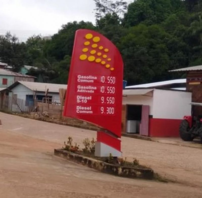 Preço do litro da gasolina passa dos R$ 10 no interior do Acre Preço do litro da gasolina passa dos R$ 10 no interior do Acre