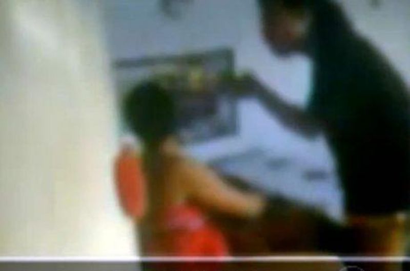 Ji-Paraná: Mulher traída bate no marido mas pede pra ele não sair de casa Ji-Paraná: Mulher traída bate no marido mas pede pra ele não sair de casa