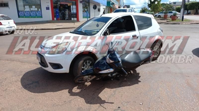 Motociclista é socorrido à UPA após colisão com carro em Rolim de Moura Motociclista é socorrido à UPA após colisão com carro em Rolim de Moura