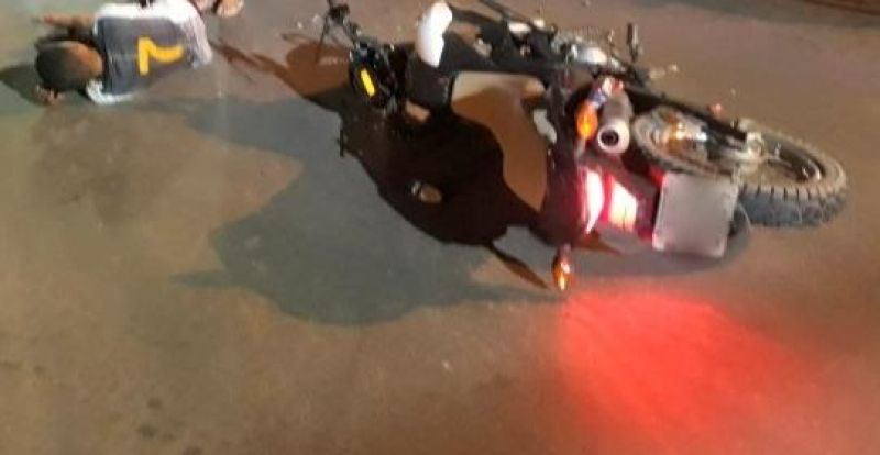 Jaru: Homem sofre acidente e suspeito se aproxima mas não para ajudar, e sim, roubar sua carteira Jaru: Homem sofre acidente e suspeito se aproxima mas não para ajudar, e sim, roubar sua carteira