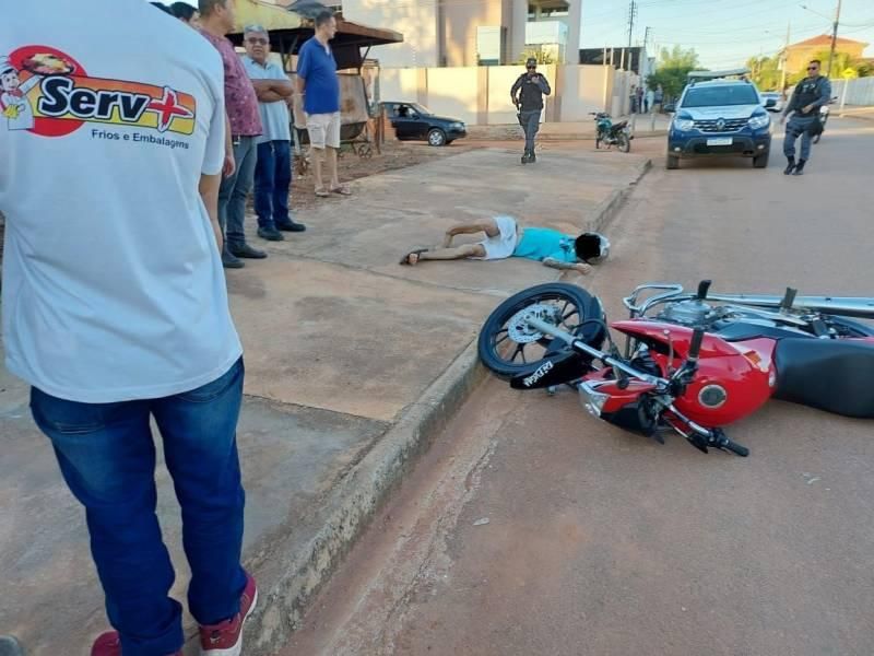 Jovem de 22 anos é morto a tiros por dupla em motocicleta no MT; veja o vídeo Jovem de 22 anos é morto a tiros por dupla em motocicleta no MT; veja o vídeo