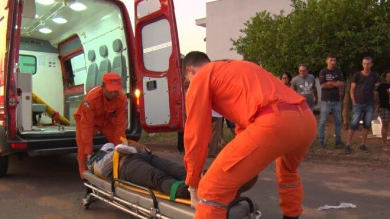 Motociclista tem dedos lacerados em acidente de trânsito em Cacoal; Veja o vídeo Motociclista tem dedos lacerados em acidente de trânsito em Cacoal; Veja o vídeo