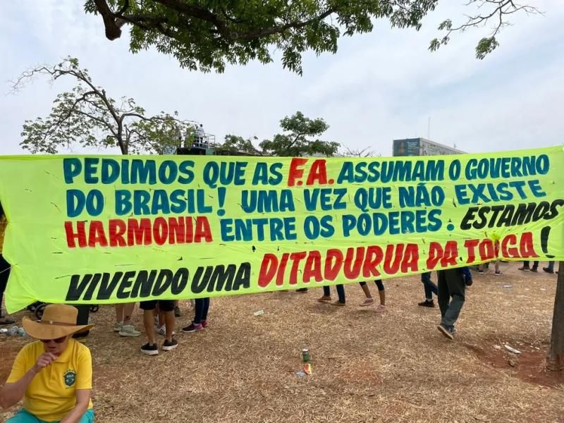 7 de setembro vira comício de Bolsonaro, com coro machista e pedido de votos; veja o vídeo 7 de setembro vira comício de Bolsonaro, com coro machista e pedido de votos; veja o vídeo