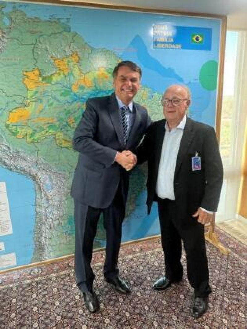 Primo de Blairo repassa mais de R$ 1 milhão e se torna maior doador da campanha de Bolsonaro Primo de Blairo repassa mais de R$ 1 milhão e se torna maior doador da campanha de Bolsonaro