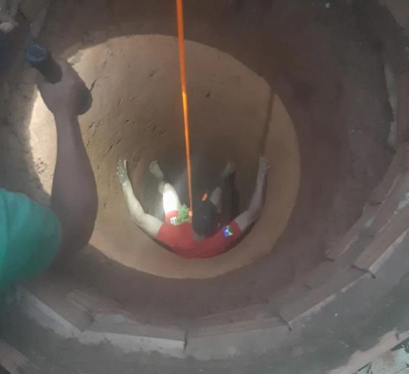 Bombeiros resgatam criança que caiu em poço de 20 metros em RO; veja o vídeo Bombeiros resgatam criança que caiu em poço de 20 metros em RO; veja o vídeo
