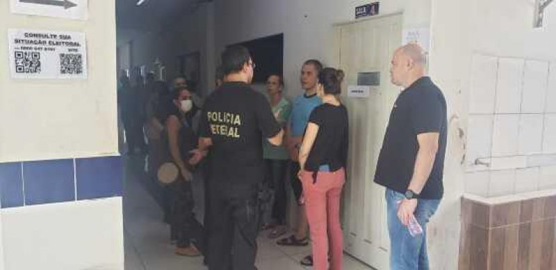 Eleitor é impedido de votar ao descobrir que voto já estava registrado Eleitor é impedido de votar ao descobrir que voto já estava registrado