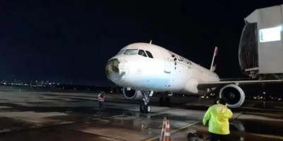 Tempestade causa danos a estrutura de avião durante voo do Brasil para o Paraguai; Veja...