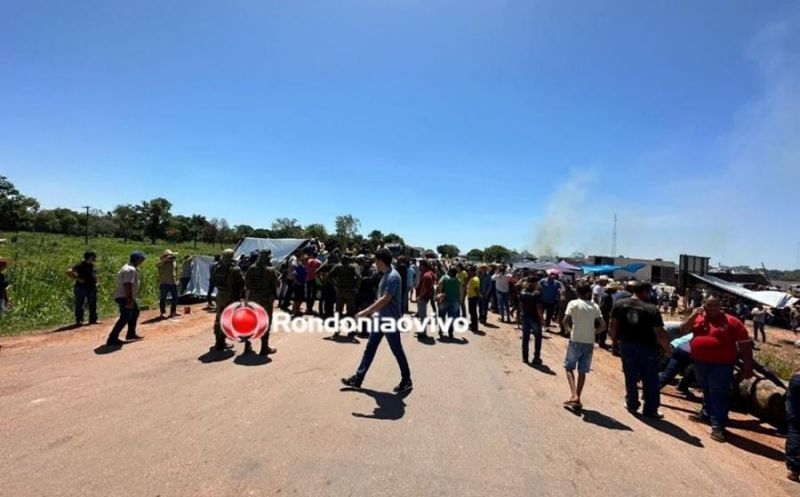 Cinco pontos de bloqueios foram desobstruídos em Rondônia nesta quinta durante operação da PRF Cinco pontos de bloqueios foram desobstruídos em Rondônia nesta quinta durante operação da PRF