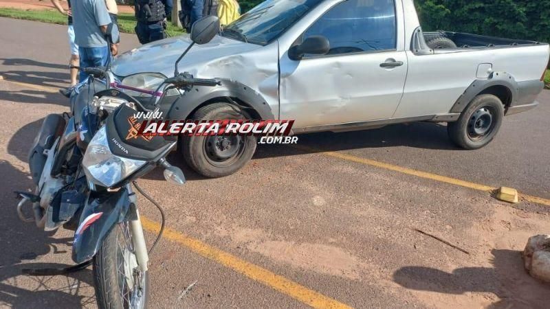 Colisão entre carro e moto é registrado próximo a AABB, em Rolim de Moura Colisão entre carro e moto é registrado próximo a AABB, em Rolim de Moura