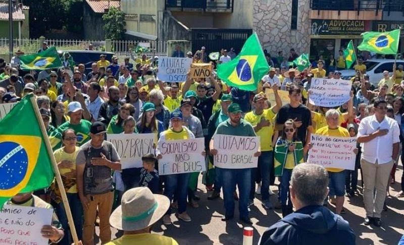 Rolim de Moura: Empresários decidem fechar comércios como protesto contra resultados das eleições Rolim de Moura: Empresários decidem fechar comércios como protesto contra resultados das eleições