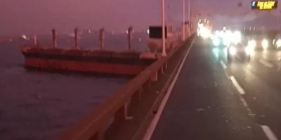 Navio à deriva bate na ponte Rio-Niterói; veja vídeos