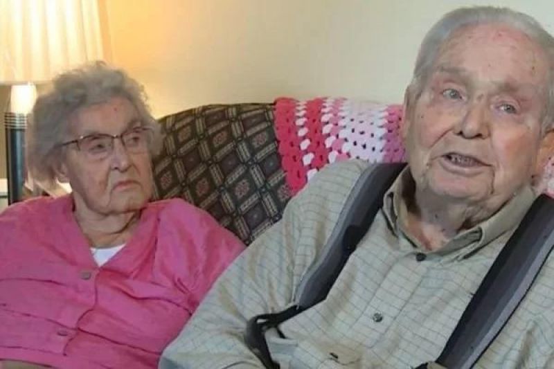 Casal de idosos morre aos 100 anos, com 20 horas de diferença Casal de idosos morre aos 100 anos, com 20 horas de diferença