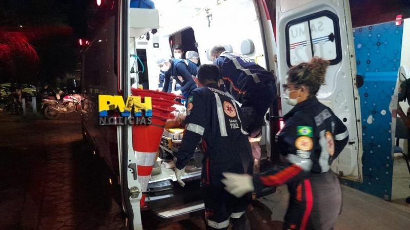 Adolescente de 17 anos é morto com seis tiros na cabeça Adolescente de 17 anos é morto com seis tiros na cabeça